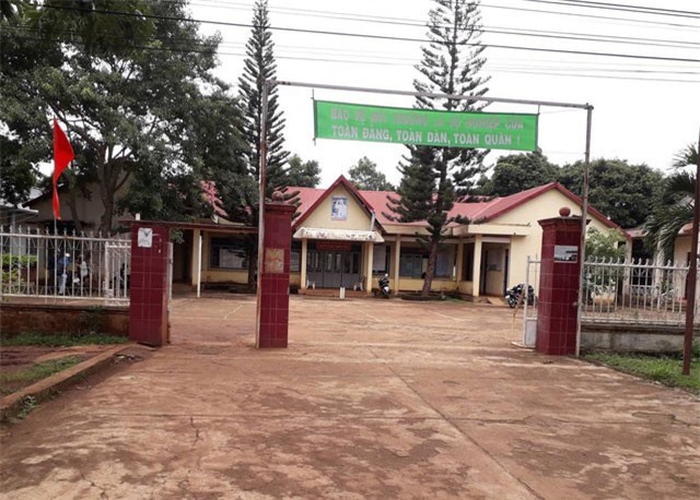 Trưởng công an xã khai gian lý lịch để vào Đảng