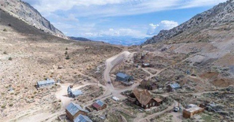 Mỹ rao bán thị trấn ma