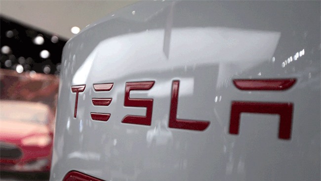 Tesla bất ngờ tuyên bố cắt giảm hơn 4.000 việc làm