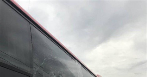 Công an điều tra vụ xe khách liên tục bị côn đồ đập phá, hủy hoại