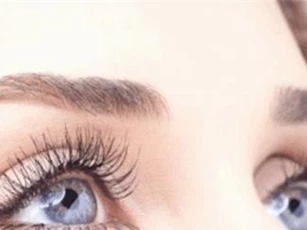 Mẹo làm dày mi mà không cần gắn lông mi giả