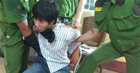 “Quý tử” nghi ngáo đá dùng dao uy hiếp mẹ và dọa đốt nhà