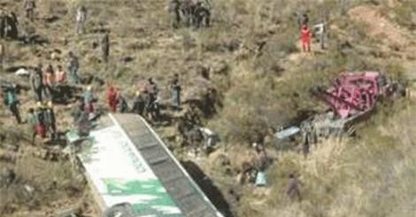Tai nạn xe buýt thảm khốc ở Bolivia, 12 người chết, 30 người bị thương