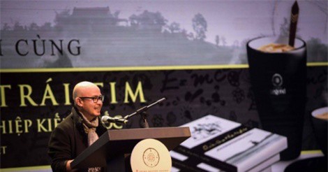 Đặng Lê Nguyên Vũ khác biệt ra sao sau 5 năm tái xuất tại lễ kỷ niệm 22 năm tập đoàn Trung Nguyên?