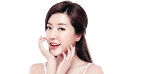 Dành một phút massage mặt mỗi ngày giúp nâng cơ, chống chảy xệ