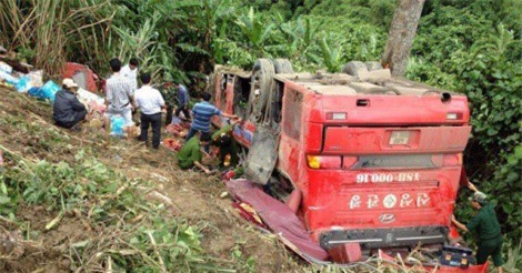 Đèo Lò Xo “tử thần” và chuyện của đội cứu hộ đặc biệt