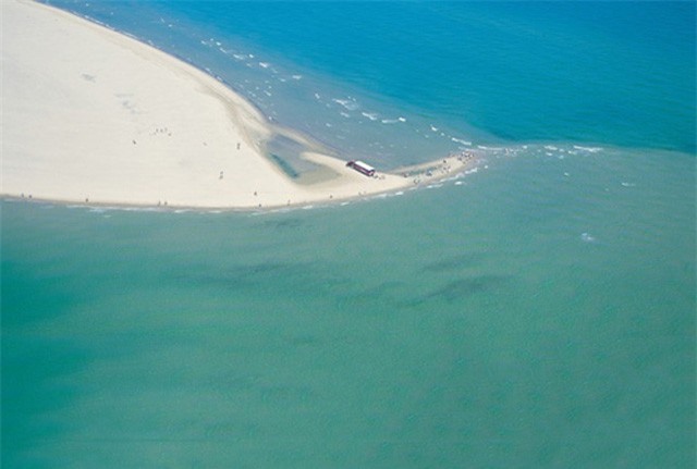 Nơi đại dương gặp nhau nhưng nước không hòa lẫn