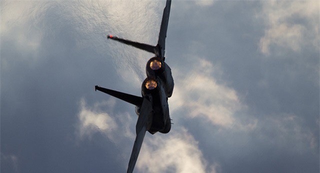 Israel ồ ạt tiến hành các cuộc không kích vào 9 mục tiêu ở bắc Dải Gaza