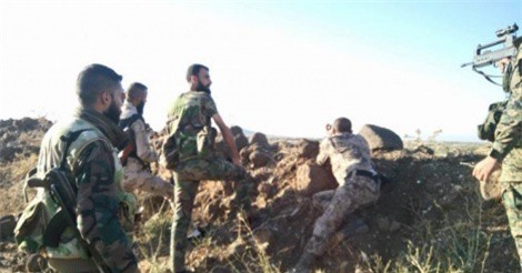 Phiến quân khai hỏa vào Al-Quneitra khi quân đội Syria chuẩn bị tấn công