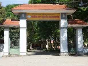 Thanh Hóa: Nhiều giáo viên THPT bị “bỏ rơi” trước thềm năm học mới?