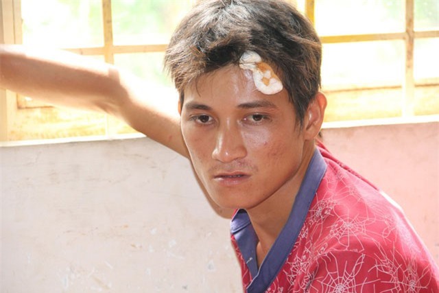 Bắt 2 nghi can giết người đang chuẩn bị đón xe bỏ trốn