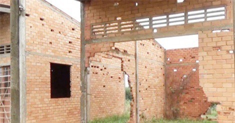 Cho phép chuyển nhượng lô nền trong cụm dân cư vượt lũ