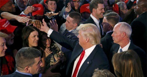 Tỉ lệ người Mỹ tín nhiệm TT Trump đạt mức kỷ lục