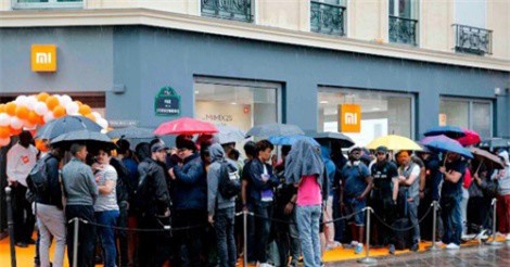 Xiaomi bị giảm giá trị ngay trước thềm IPO