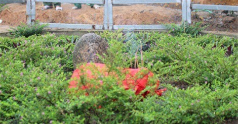 Chuyện kỳ bí về hòn đá thiêng giữ vía trừ tà cho cả làng