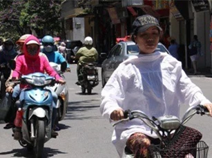 DỰ BÁO THỜI TIẾT (21/6): Miền Bắc tiếp tục nắng nóng, chiều tối có mưa rào