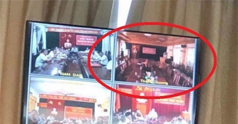 Cán bộ huyện bỏ về hết khi Chủ tịch tỉnh đang kết luận