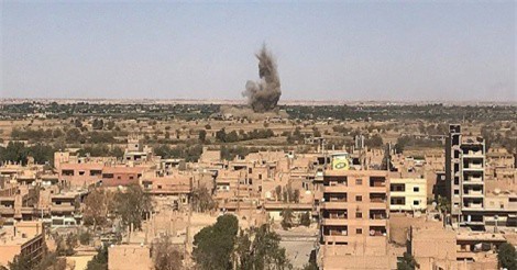 Liên minh do Mỹ dẫn đầu tiến hành một loạt cuộc không kích tại Deir Ez-Zor, ít nhất 8 người thiệt mạng