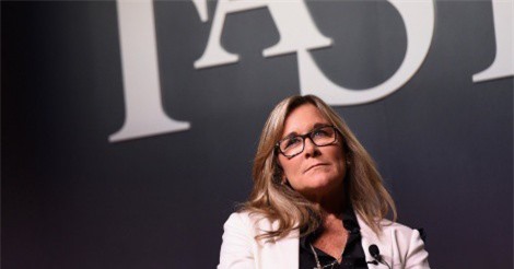 Từ cô gái ở thị trấn nhỏ trở thành nhà điều hành được trả lương cao nhất tại Apple