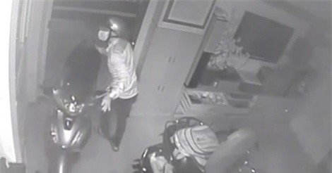 Xem World Cup quên khóa cửa, bị trộm “hốt” gần 300 triệu đồng