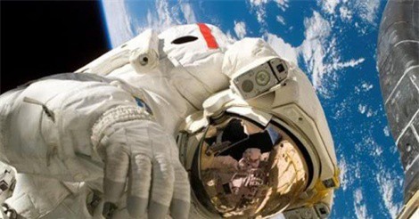 Chán ở Trái Đất, giới nhà giàu "vung" 1.200 tỷ để du lịch ở nơi này