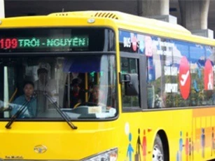 TP HCM muốn có tuyến buýt từ Tân Sơn Nhất đi các tỉnh