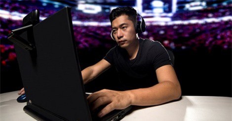 Từ nhân viên dọn dẹp, bán điện thoại đến CEO startup thể thao điện tử triệu đô