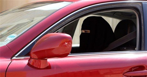 Ả Rập Saudi bãi bỏ lệnh cấm phụ nữ lái xe