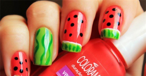 8 mẫu móng tay hình trái cây cho mùa Hè thêm rực rỡ