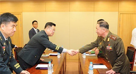 Hàn - Triều nhất trí sớm khôi phục đường dây liên lạc quân sự