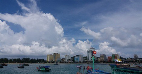 Hơn 5.000 du khách mắc kẹt ở Cô Tô do thời tiết xấu