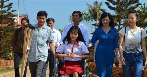 Đắk Lắk: Nữ sinh bị cưa chân với ước mơ vào trường ĐH Luật TP.HCM