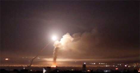 Israel lại giáng đòn tấn công Syria, "vỗ mặt" Nga, Iran