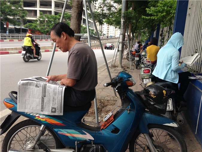 Thi THPT:  Phụ huynh mang nặng nỗi lo điểm số