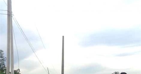 4 người bị điện giật tử vong khi đang dựng cột viễn thông