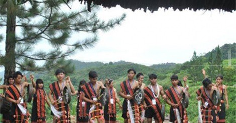 Độc đáo làn điệu dân ca Ca Dong