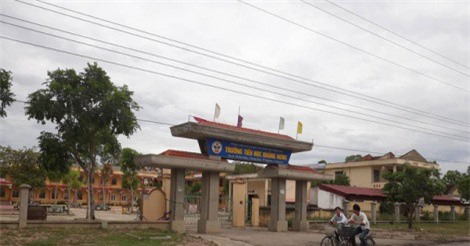 Hiệu trưởng “giam” học sinh: Nhận kỷ luật hơn 6 tháng vẫn được chuẩn y chức danh Bí thư chi bộ