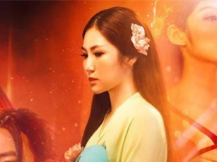 Hương Tràm 'chơi lớn' với MV cổ trang