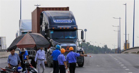 TPHCM: Thông xe cầu vượt, mở “nút thắt” vào cảng lớn nhất Việt Nam