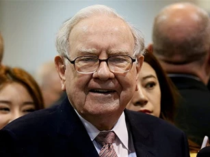 Warren Buffett: Giàu gấp đôi cũng không giúp bạn hạnh phúc hơn