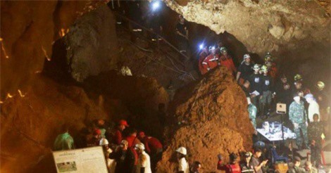 Truyền thông Thái Lan bị cáo buộc cản trở việc cứu hộ đội bóng mắc kẹt trong hang động