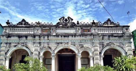 Khám phá 4 ngôi nhà cổ hơn trăm năm tuổi nổi tiếng ở miền Tây