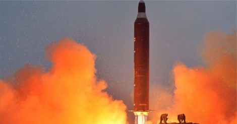 THẾ GIỚI 24H: Căn cứ của Nga tại Syria bị phiến quân tấn công, Nhật “xuống nước” với Triều Tiên