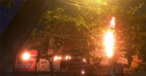 Bình Định: Bốt điện phát nổ giữa ngày nắng nóng, nhiều người vào nhà nghỉ trốn nóng