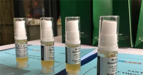 Chiếc băng dán y tế từ gói hùn 6 tỷ đồng