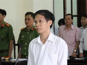 Một luật sư bị tuyên phạt 12 năm tù giam vì chiếm đoạt tiền của thân chủ