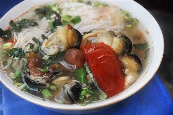 Những hàng bún ốc Hà Nội "ngon phát hờn" 