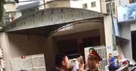 Sơn La: Thanh niên đi xe máy không đội mũ bảo hiểm còn thách thức, mạt sát công an