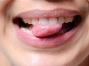 Bài massage đơn giản giúp răng khỏe