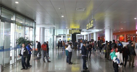 Giả danh nhân viên sân bay thu 37 triệu đồng phí gửi hàng từ Mỹ